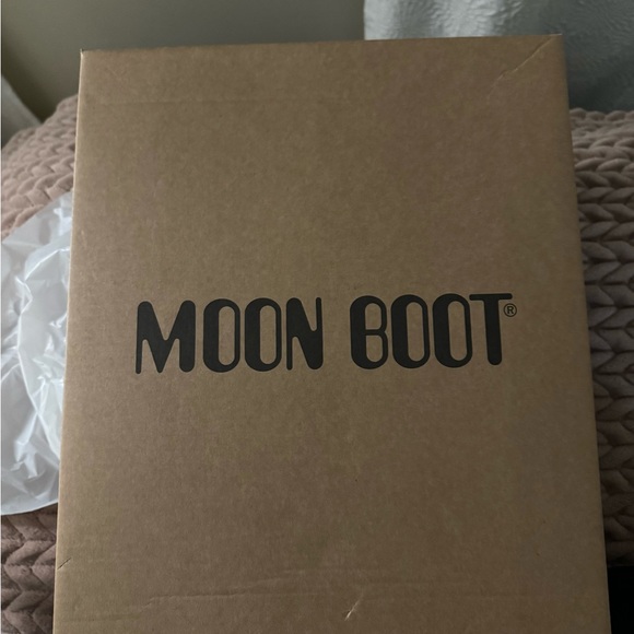 Moon Boot LTRACK LOW BLACK NYLON BOOTS - Picture 8 of 9